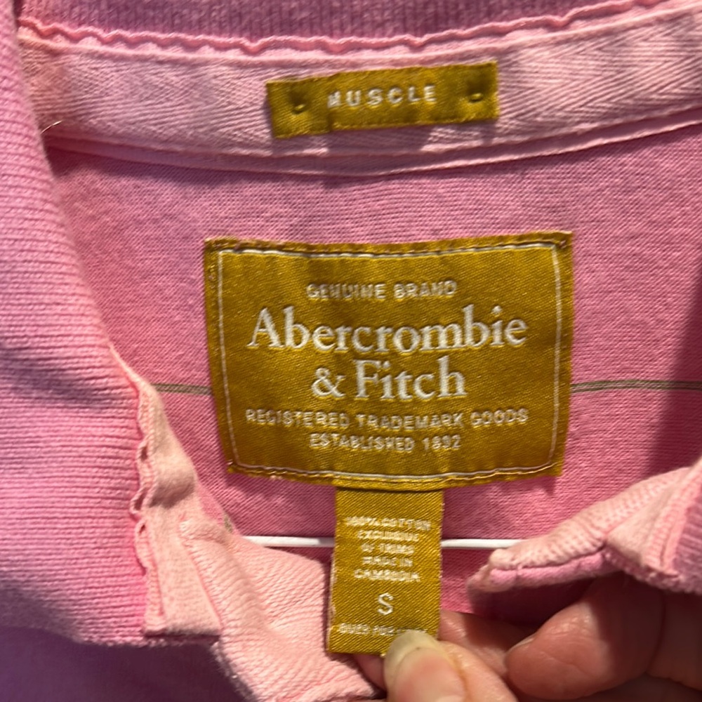 Abercrombie & Fitch Pink Polo muscle Shirt with horizontal green stripe - Picture 4 of 6